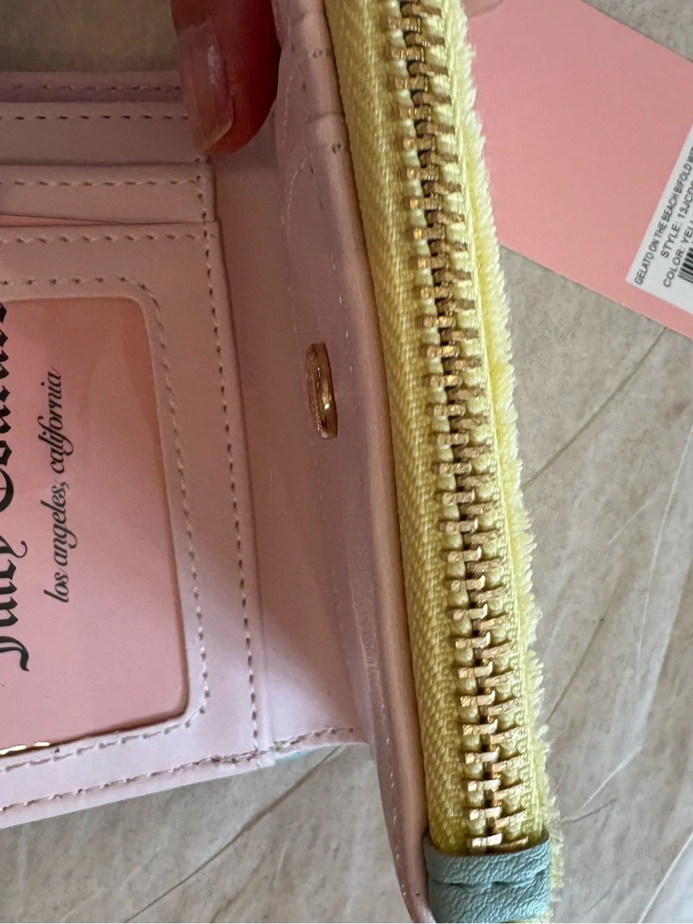 New juicy couture gelato on the beach bifold Wallet